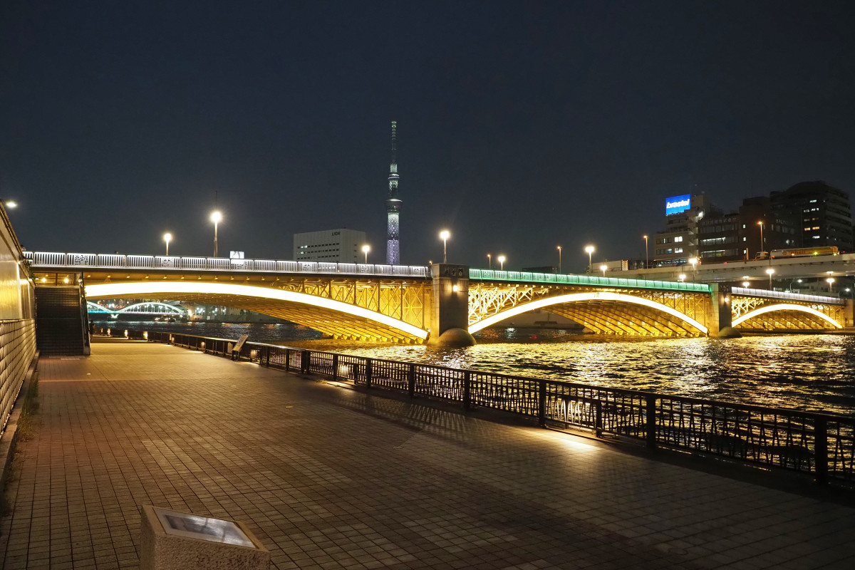 隅田川に架かる蔵前橋